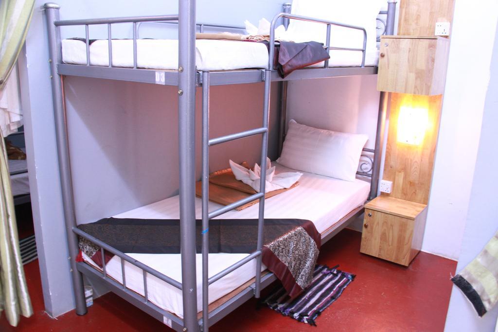 20Th Street Hostel Rangoon Buitenkant foto