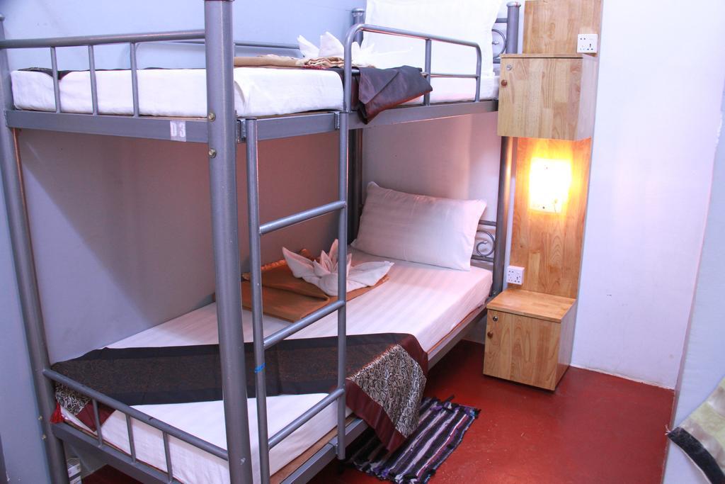 20Th Street Hostel Rangoon Buitenkant foto